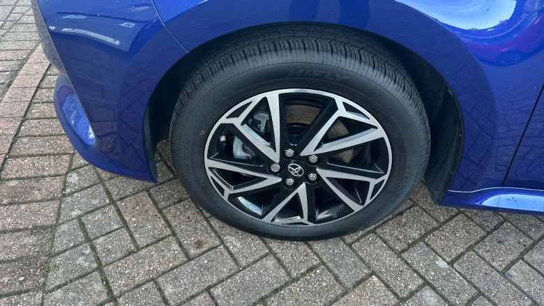 Toyota Yaris 1.5 Hybrid Design 5dr CVT Hybrid Hatchback